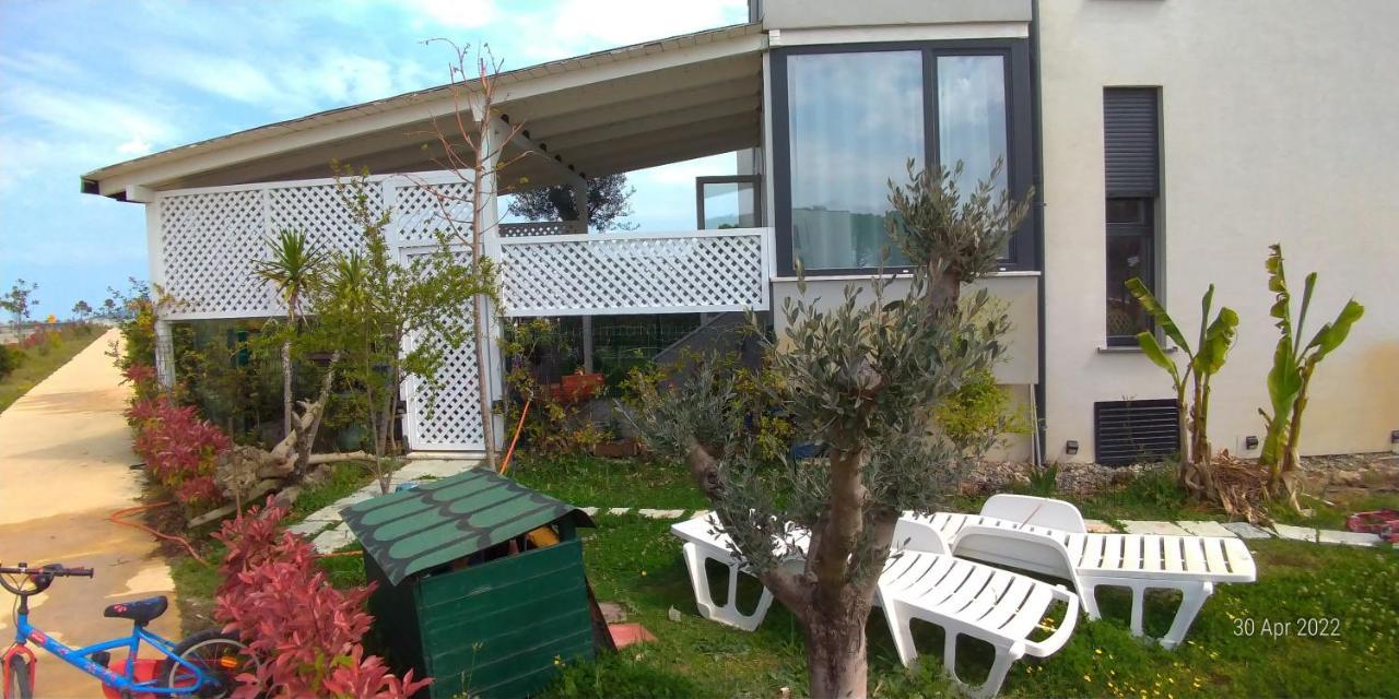 Welcome Beach Apartment Hamallaj Bagian luar foto